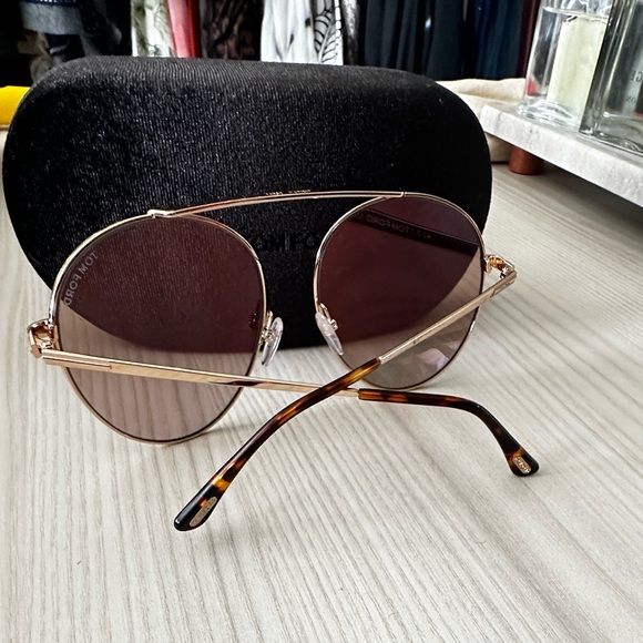 TOM FORD Sunglasses - Picture 3 of 10